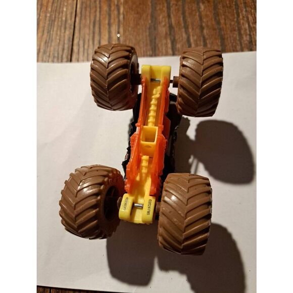 Max-D Monster Jam Toy Truck 2024 + Handmade Shatterproof Ornament - Picture 7 of 8